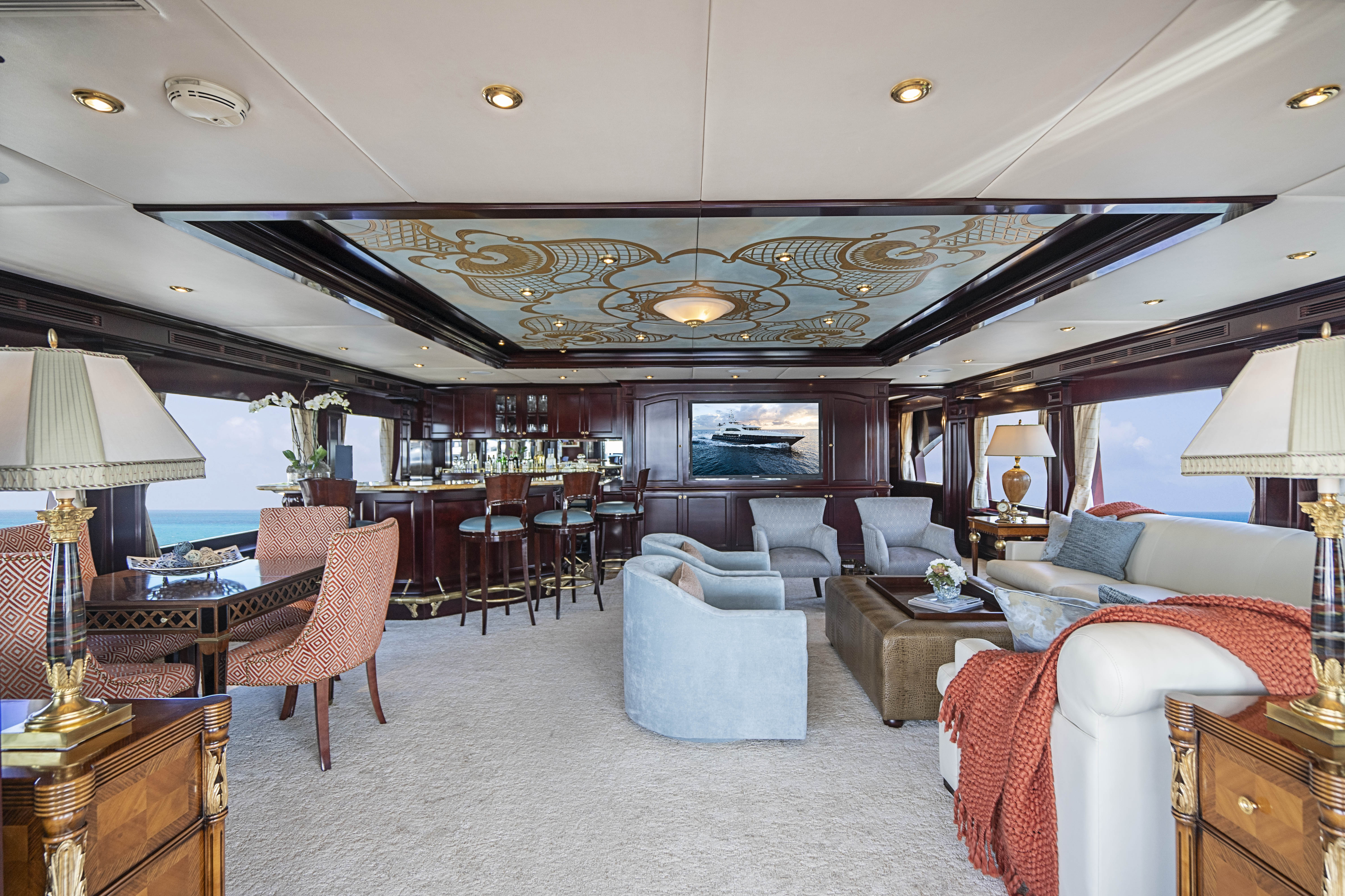 sky lounge yacht